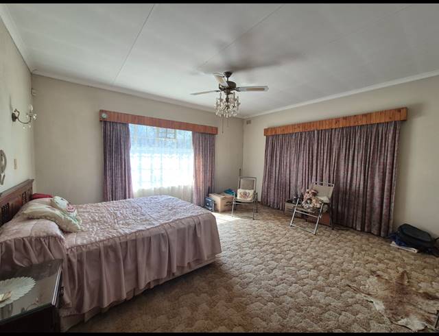 4 BEDROOM HOUSE FOR SALE IN BISHOPS BAY